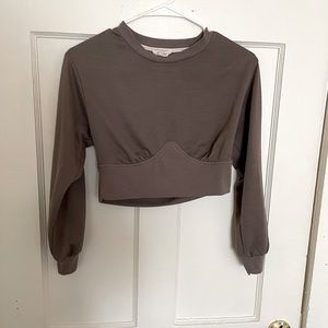 Long sleeve crop top
